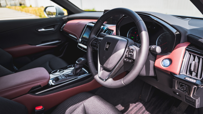 Illustration for article titled The 2019 Toyota Crown Is the RWD Japanese Luxury Cruiser the Avalon Should’ve Been